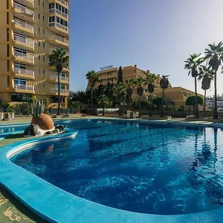 Apartament Torres De Yomely